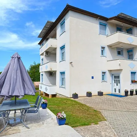 Fuer 3 Personen Ca 30 Qm In Fazana-surida, Istrien Istrische Riviera *