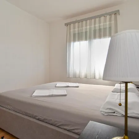 Fuer 3 Personen Ca 30 Qm In Fazana-surida, Istrien Istrische Riviera דירה *